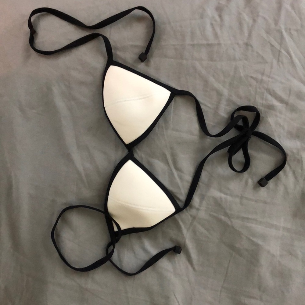 white triangl top